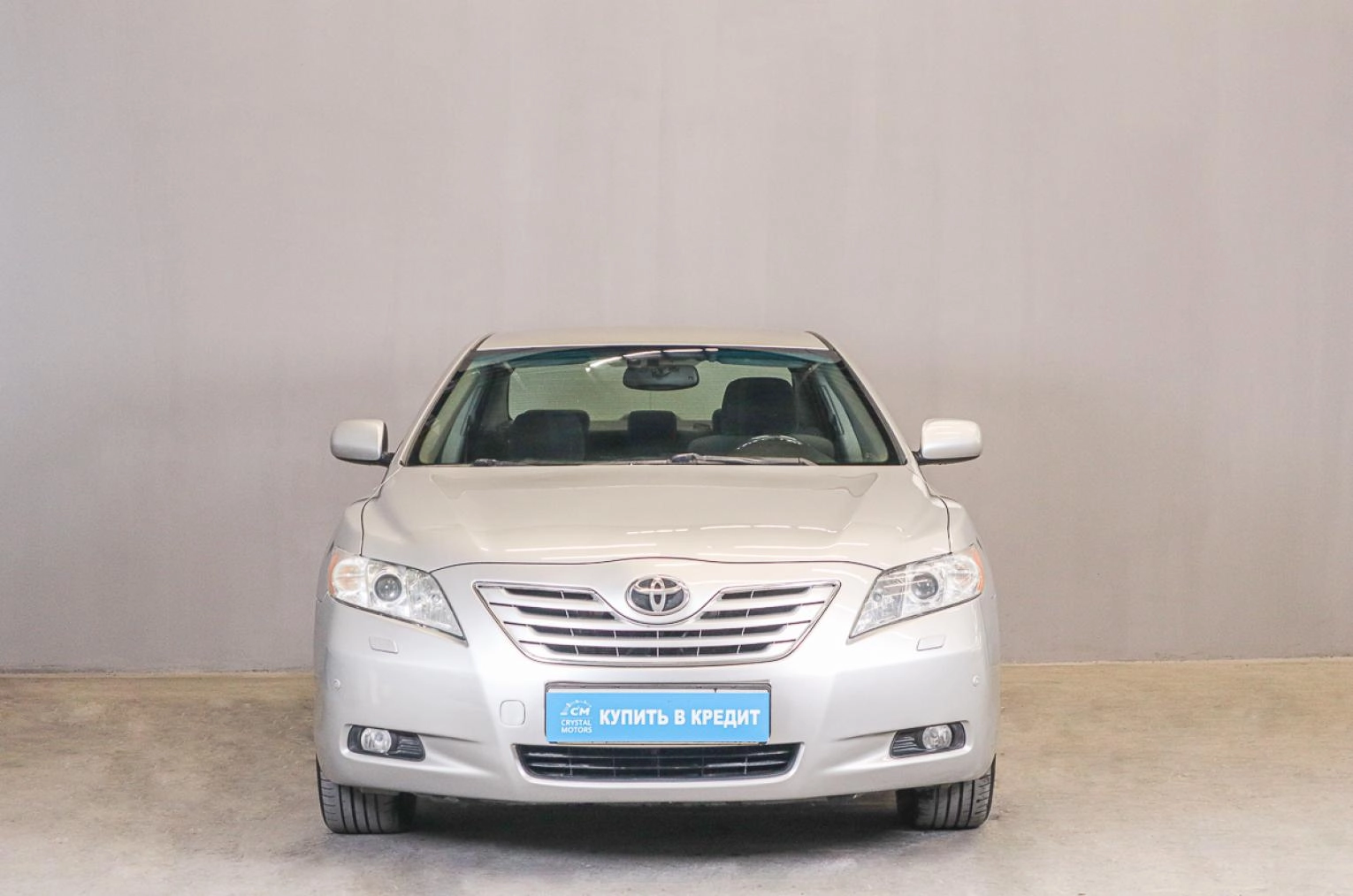 Toyota Camry 2 из 17