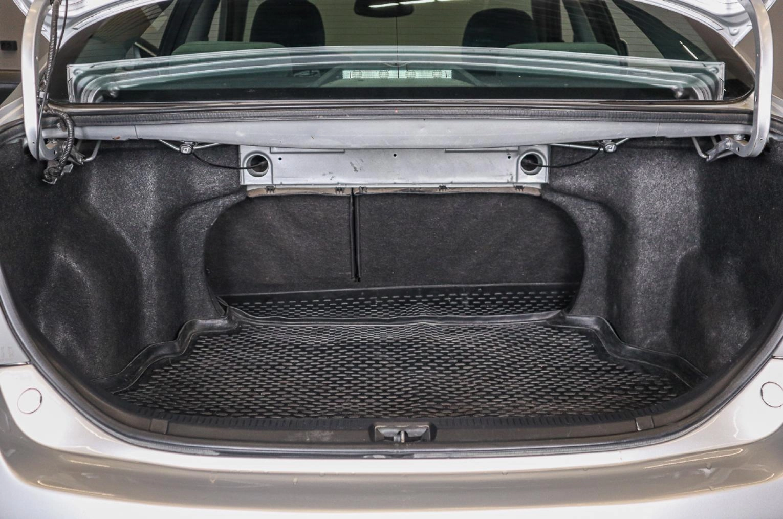 Toyota Camry 17 из 17