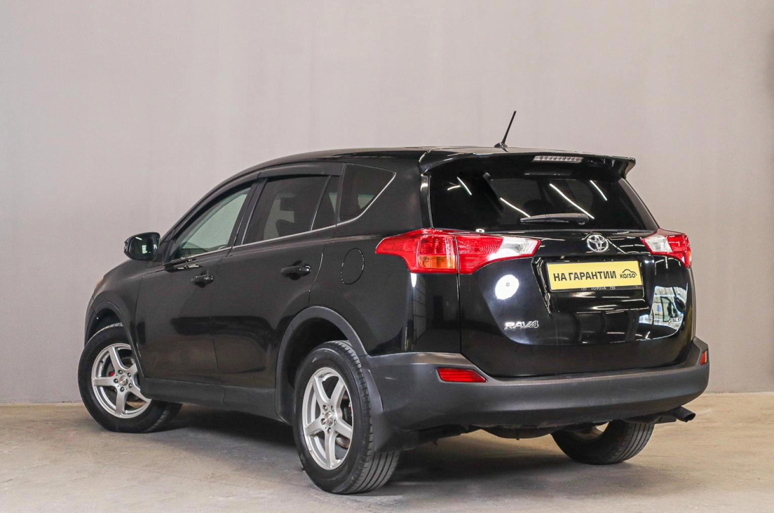 Toyota RAV4 4 из 18