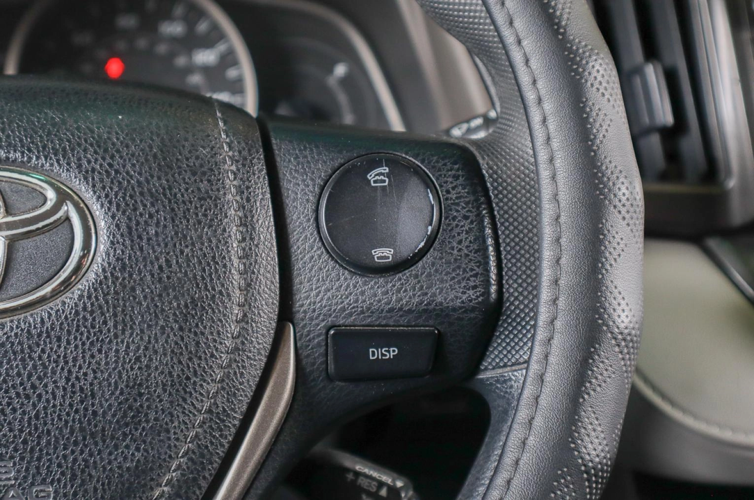 Toyota RAV4 10 из 18