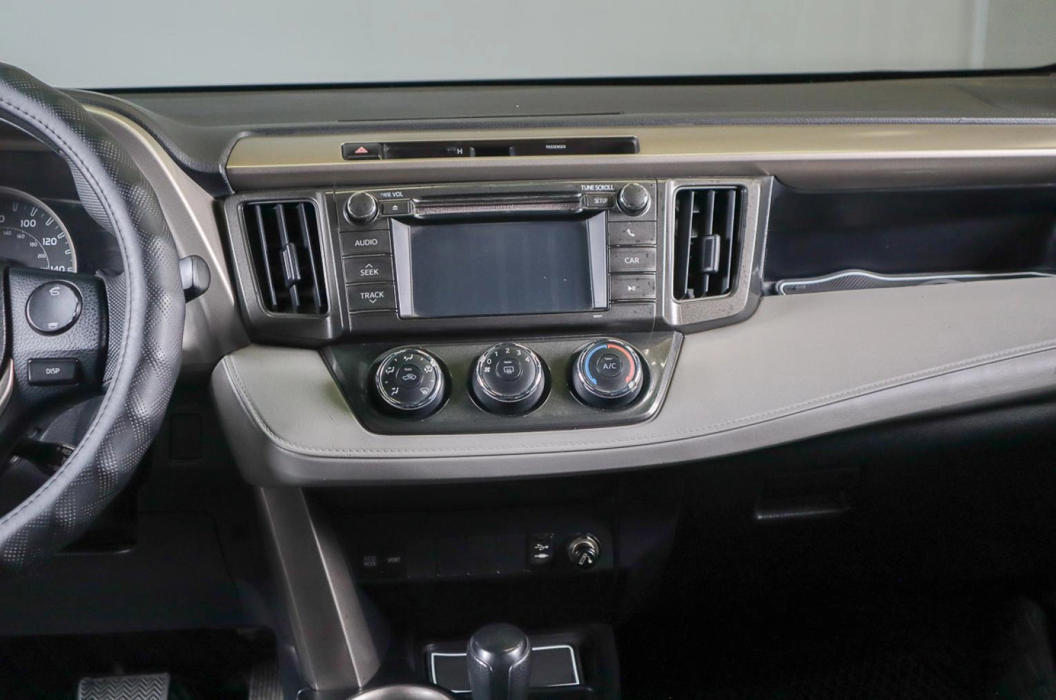 Toyota RAV4 14 из 18