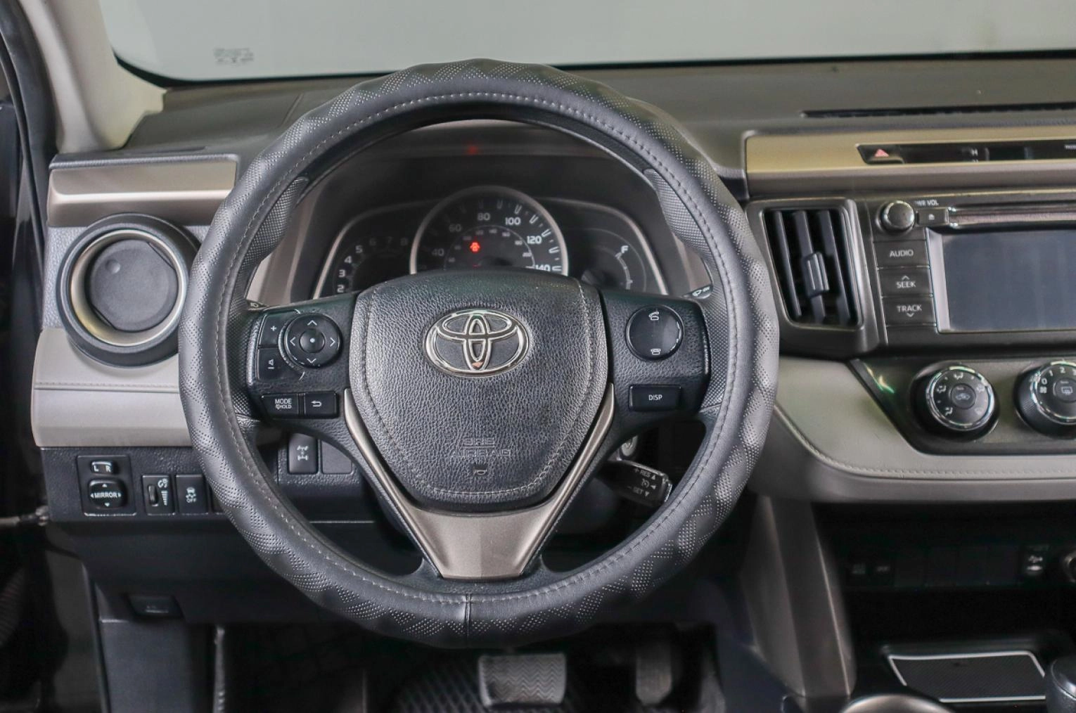 Toyota RAV4 13 из 18