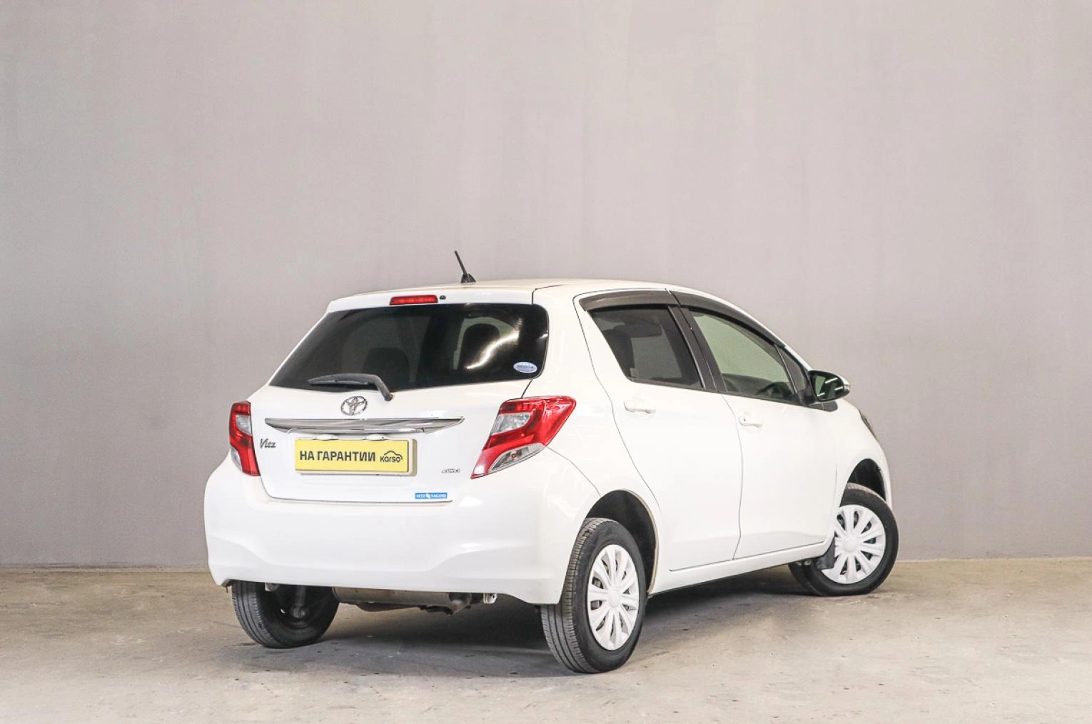 Toyota Vitz 6 из 16