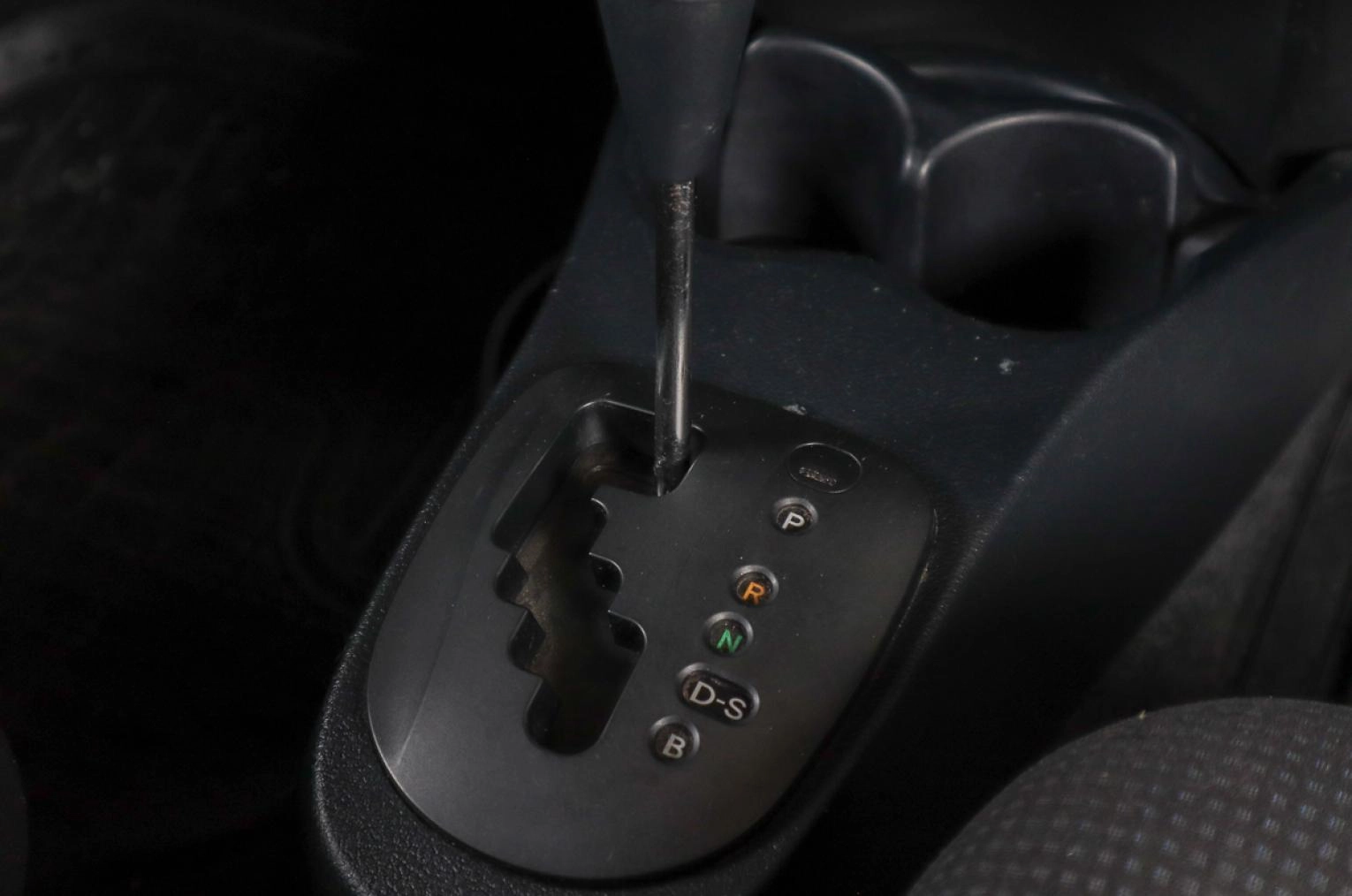 Toyota Vitz 11 из 16