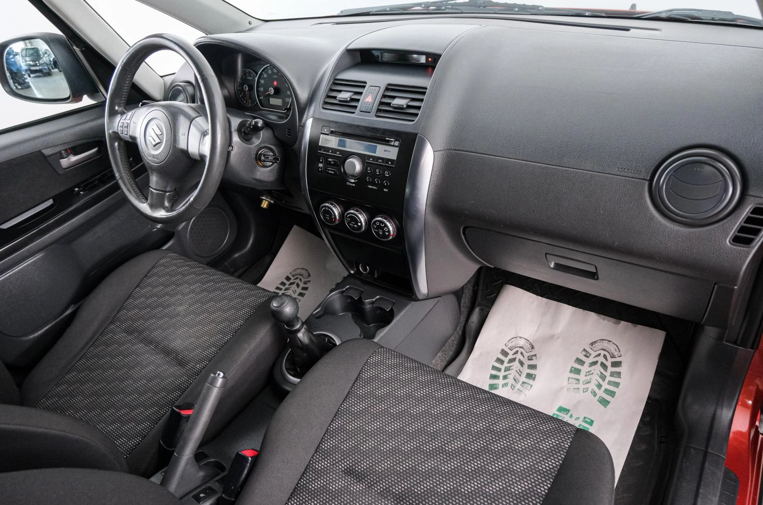 Suzuki SX4 12 из 23