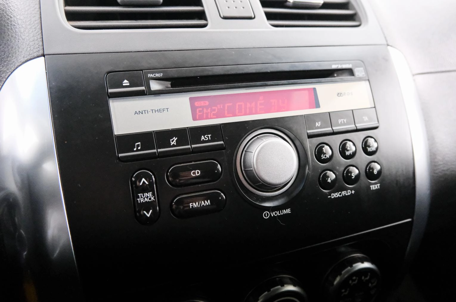 Suzuki SX4 15 из 23