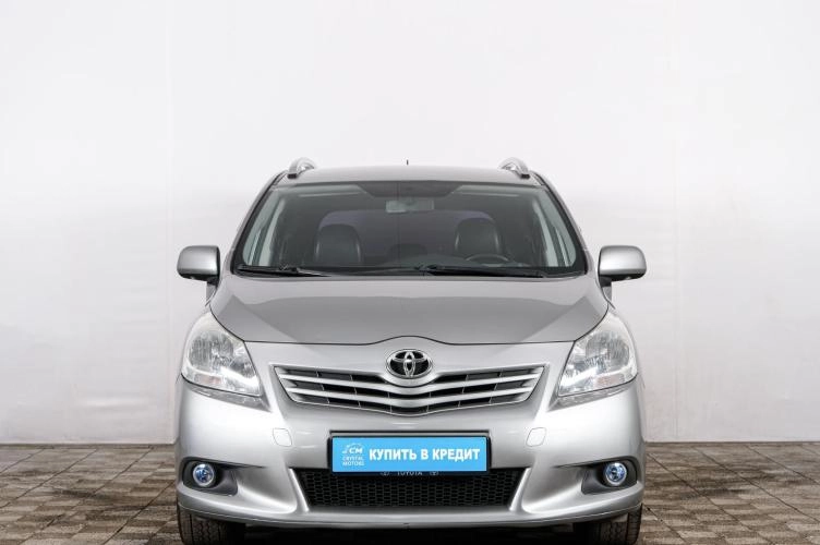 Toyota Verso 2 из 5