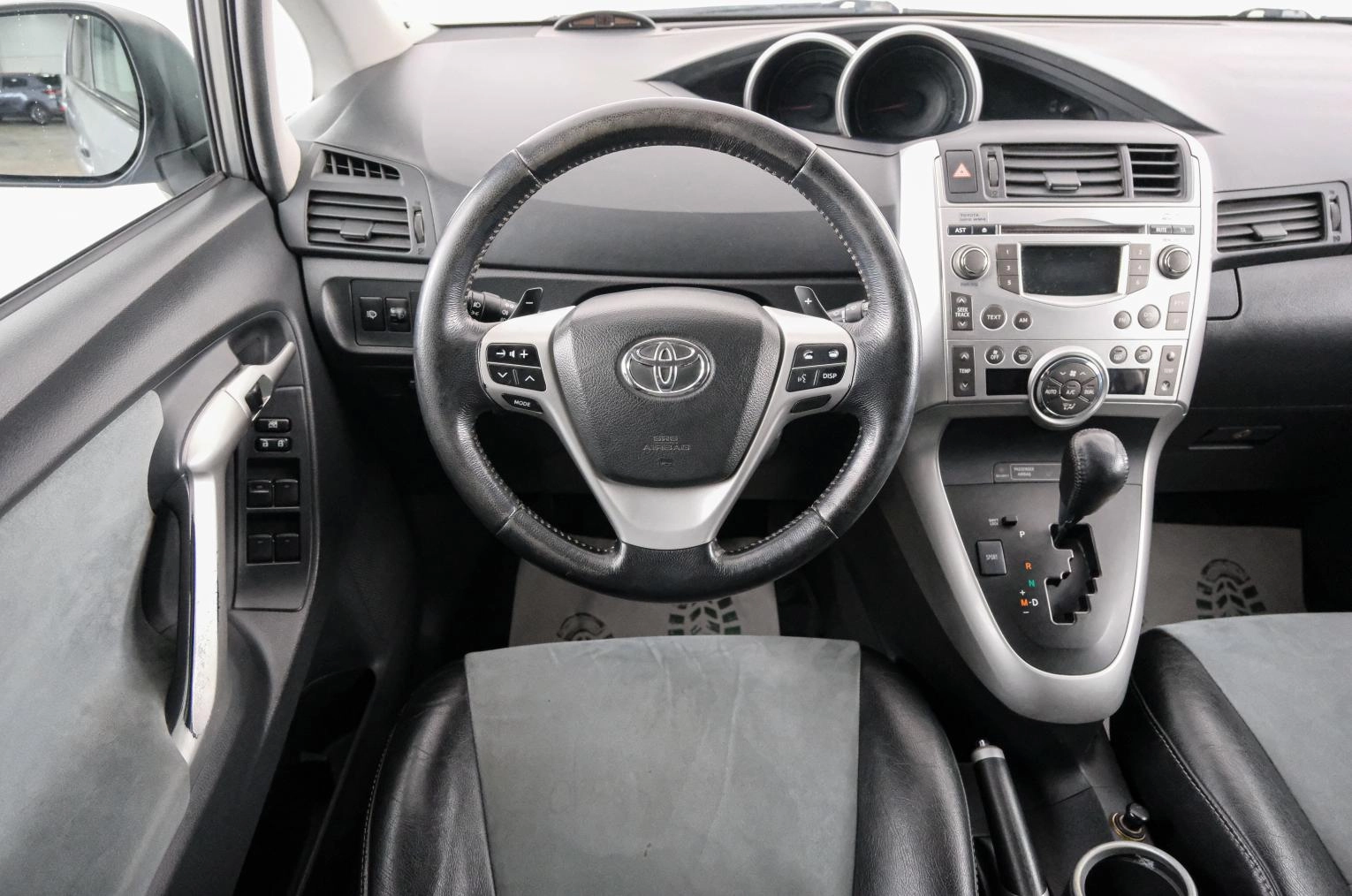 Toyota Verso 14 из 22
