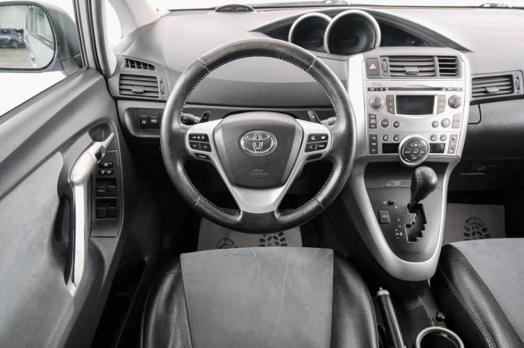 Toyota Verso 14 из 22