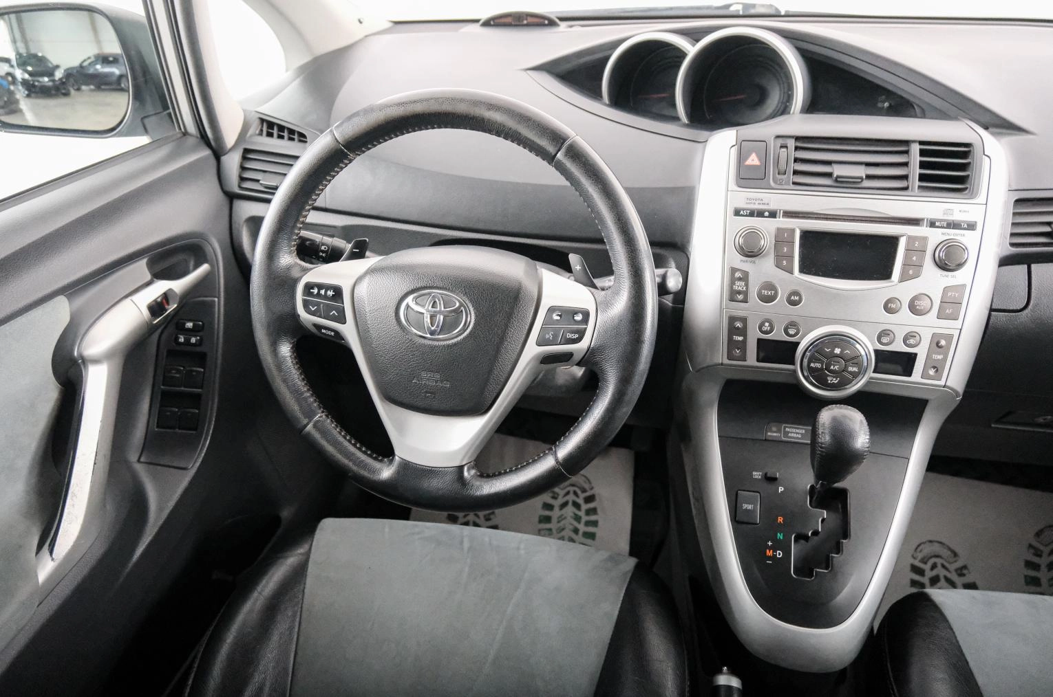 Toyota Verso 9 из 22