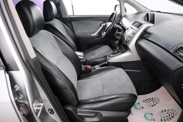 Toyota Verso 13 из 22