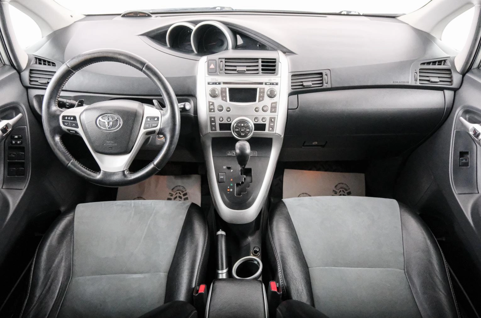 Toyota Verso 10 из 22