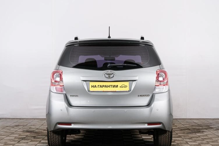 Toyota Verso 5 из 5