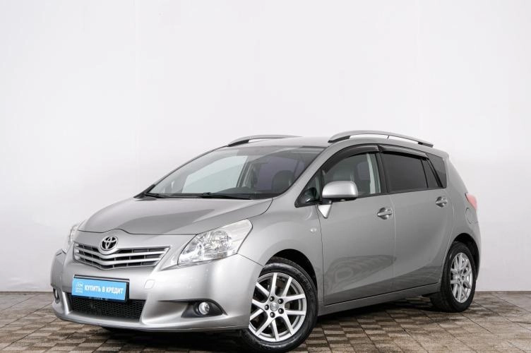 Toyota Verso 3 из 5