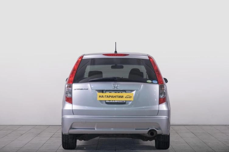 Honda Stream 4 из 5