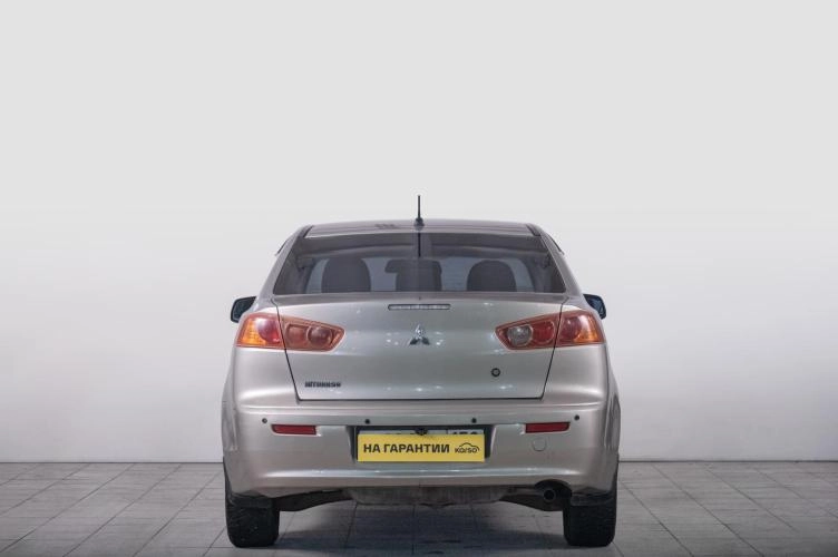 Mitsubishi Lancer 4 из 5