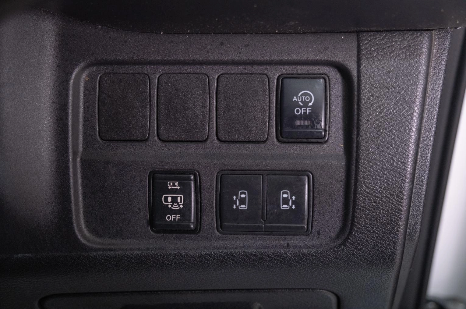 Nissan Serena 13 из 25