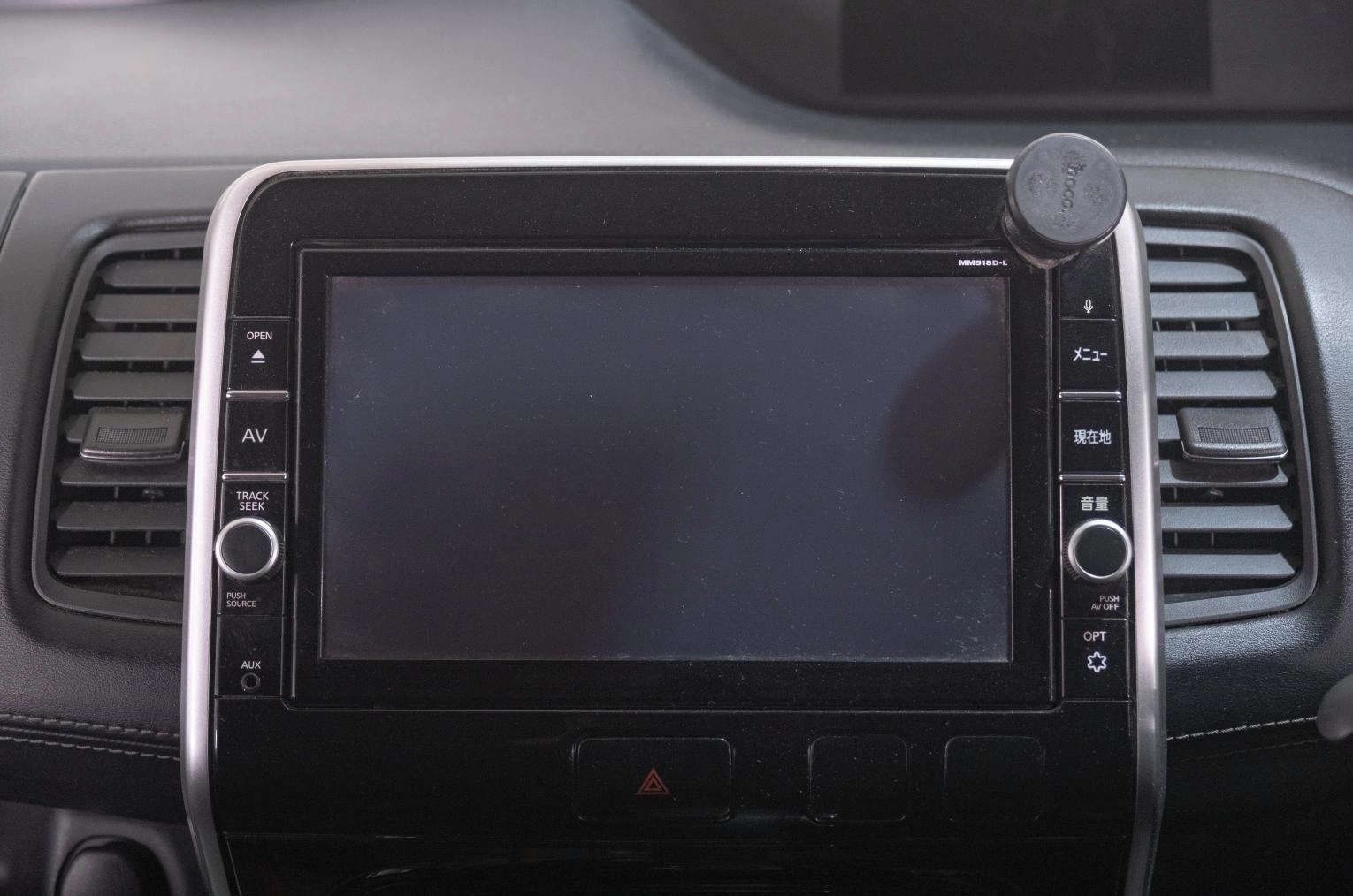 Nissan Serena 17 из 25