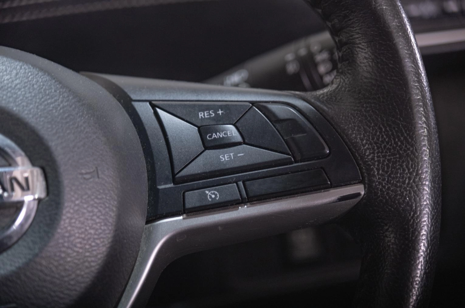 Nissan Serena 16 из 25