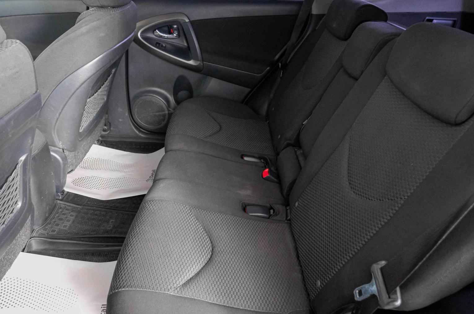 Toyota RAV4 9 из 23