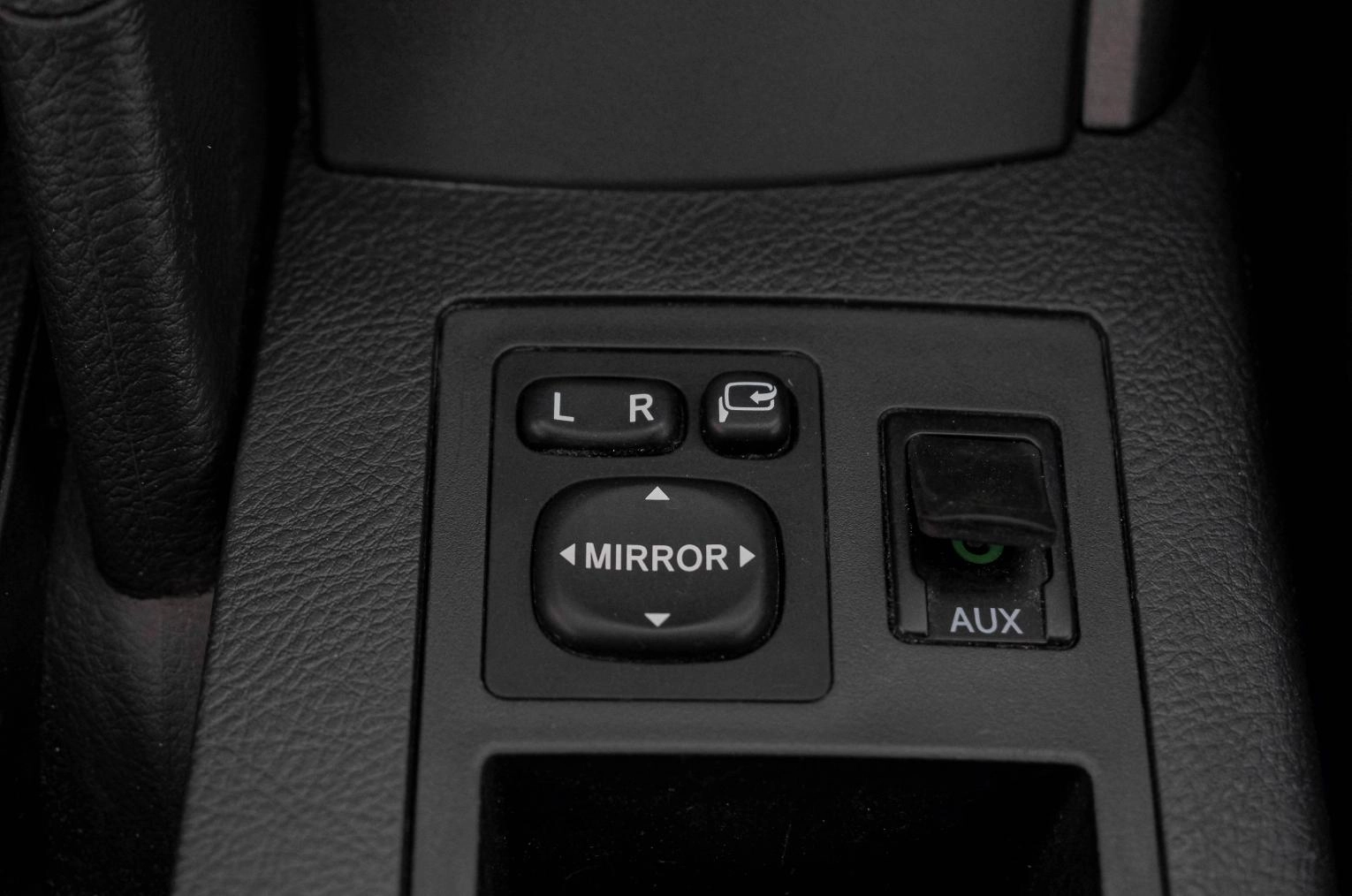 Toyota RAV4 21 из 23