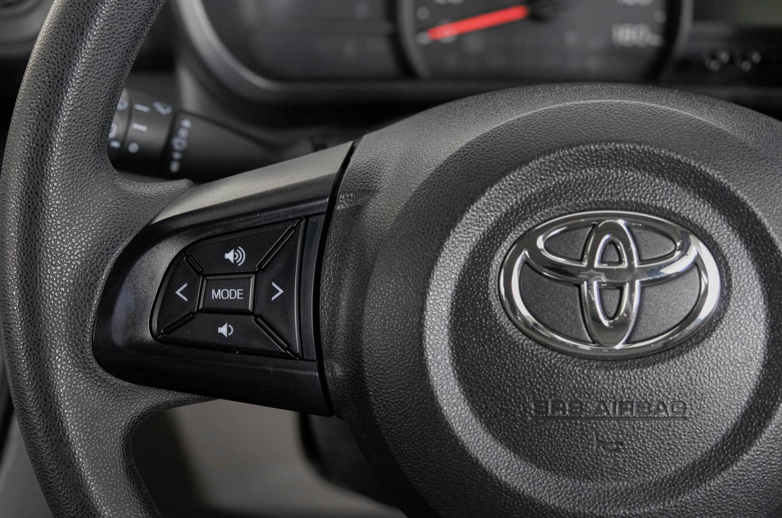 Toyota Passo 16 из 20