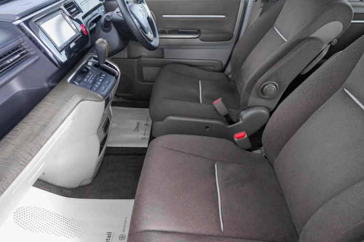 Honda Stepwgn 8 из 24