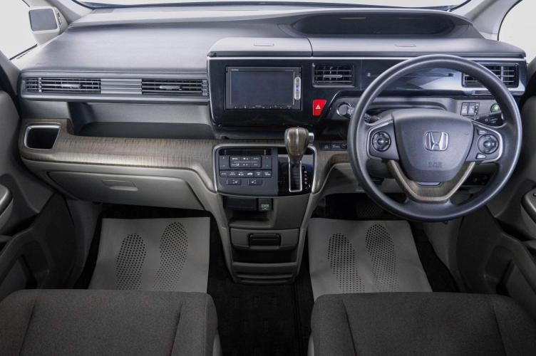 Honda Stepwgn 14 из 24