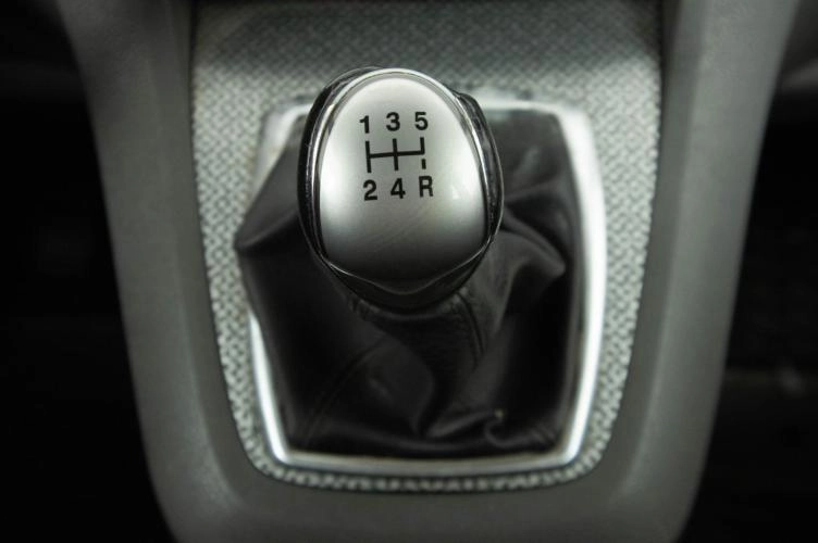 Ford C-MAX 18 из 20