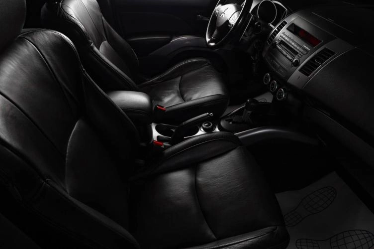 Mitsubishi Outlander 10 из 21