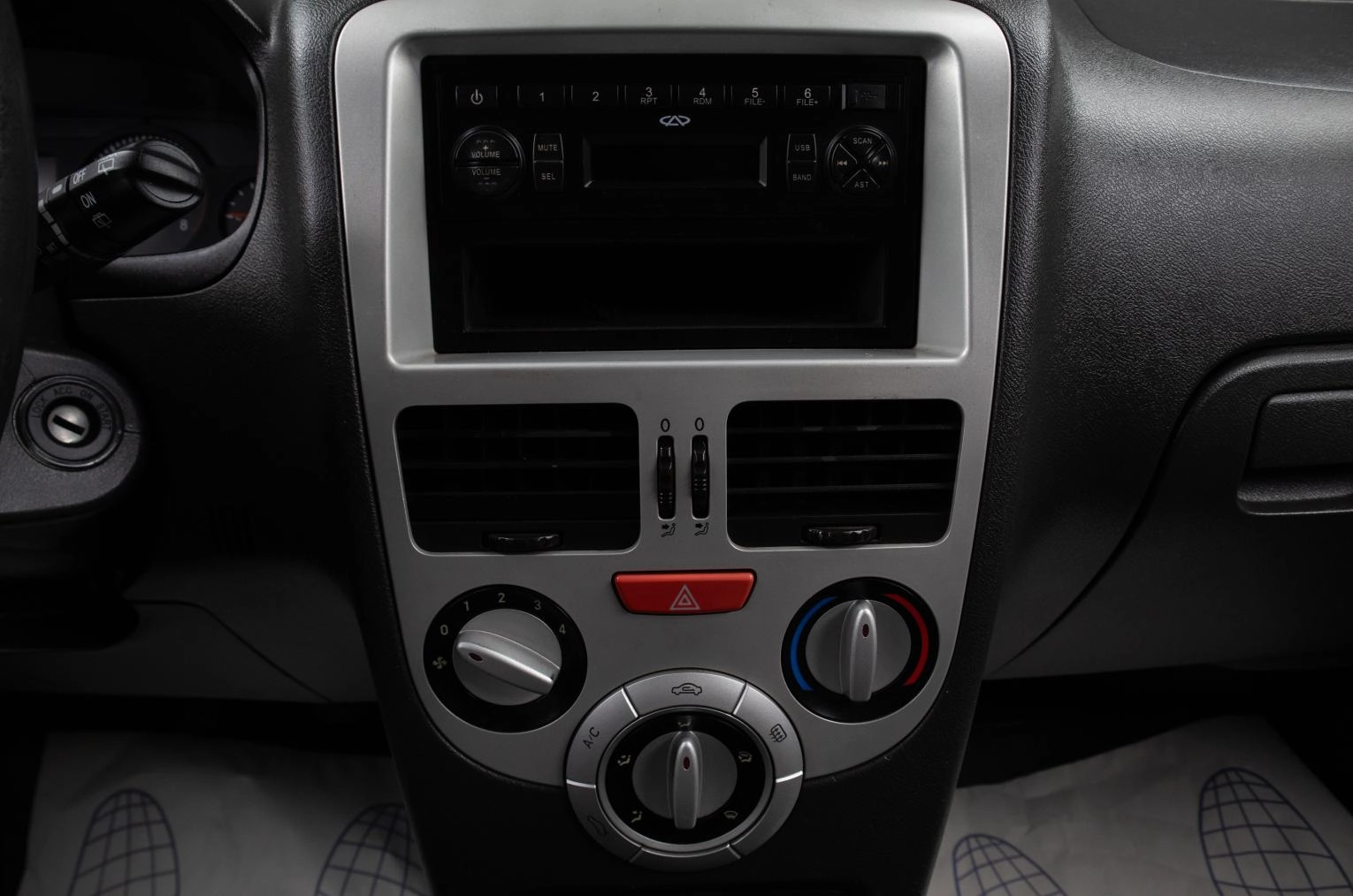 Chery Very 11 из 16