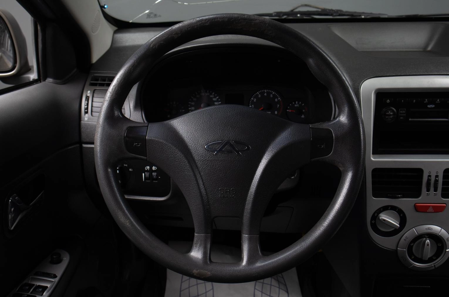 Chery Very 8 из 16