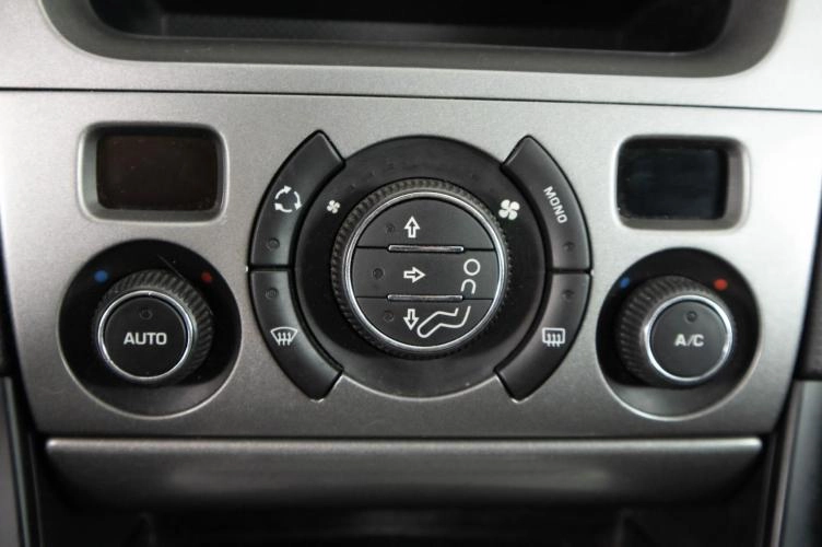 Peugeot 408 18 из 21