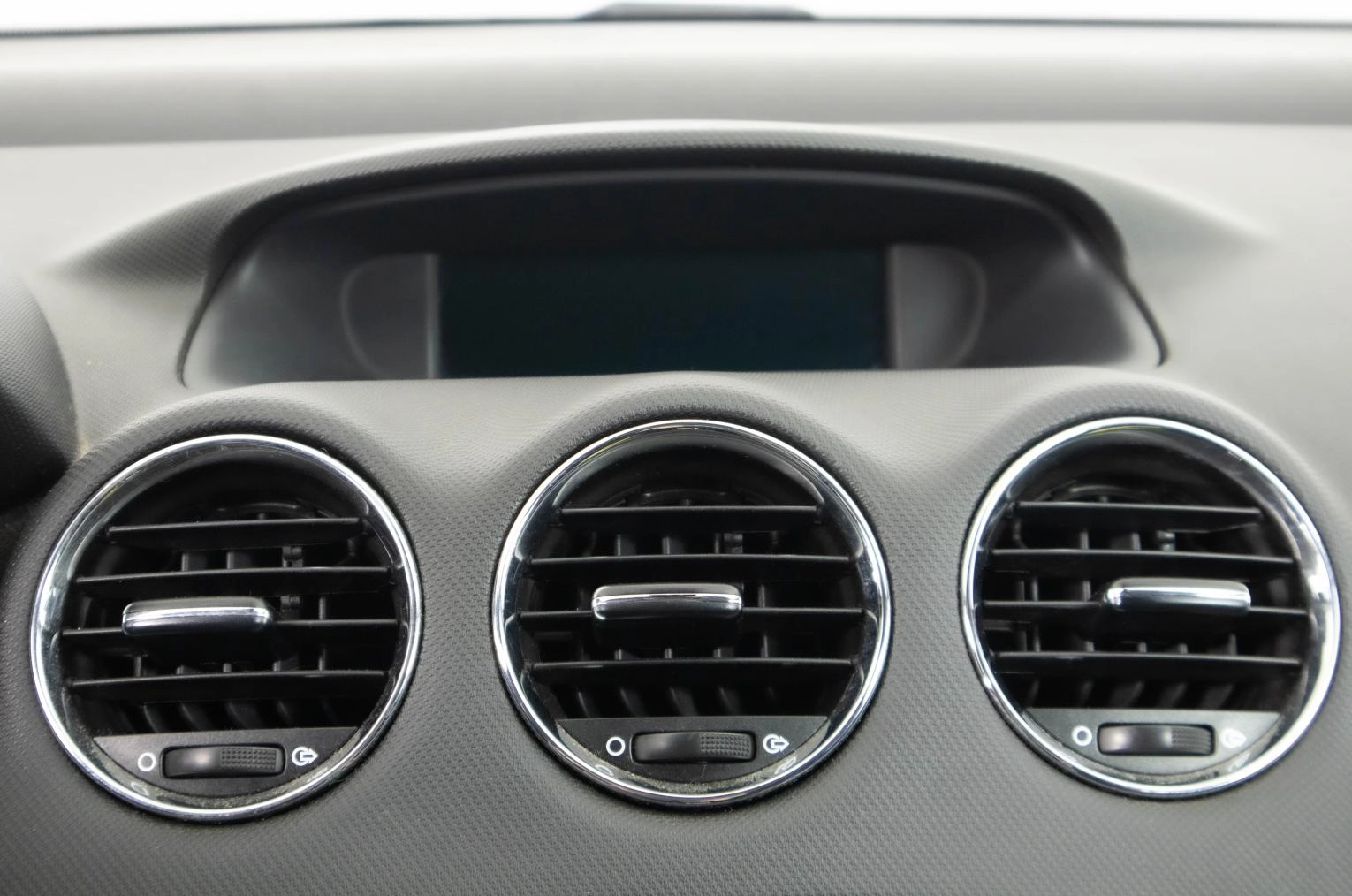 Peugeot 408 16 из 21