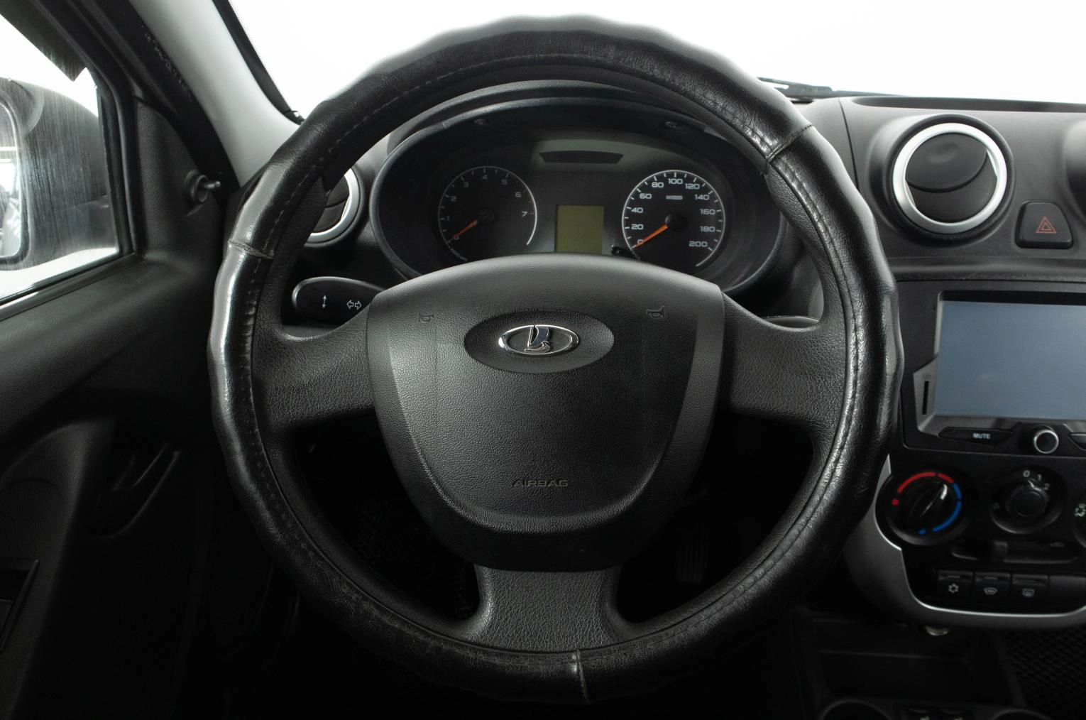 ВАЗ (LADA) Granta 15 из 20