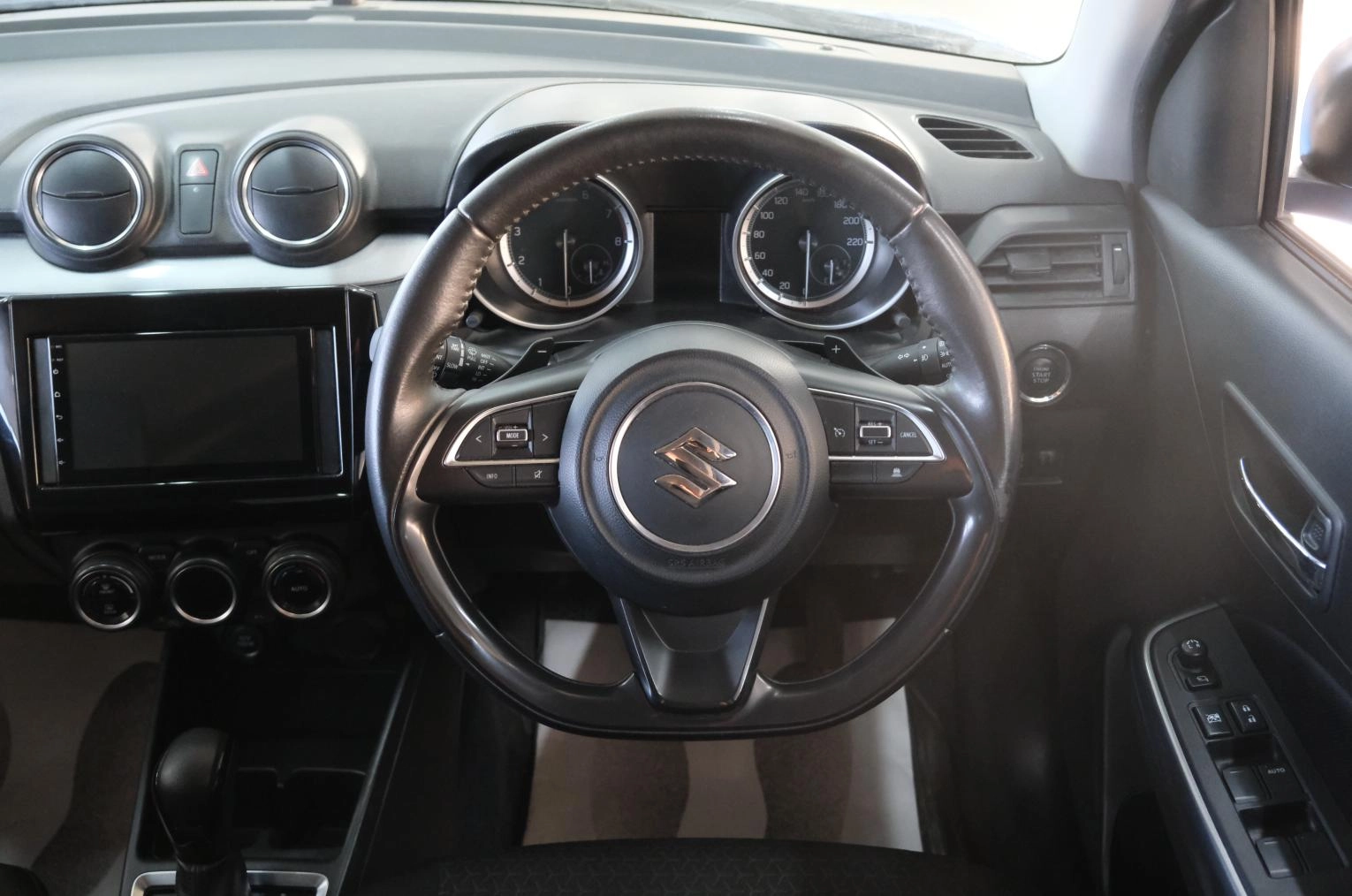 Suzuki Swift 11 из 22