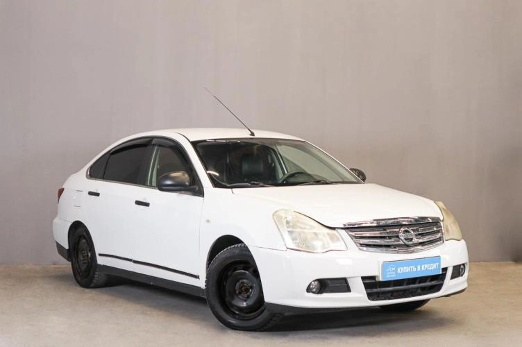Nissan Almera 1 из 5