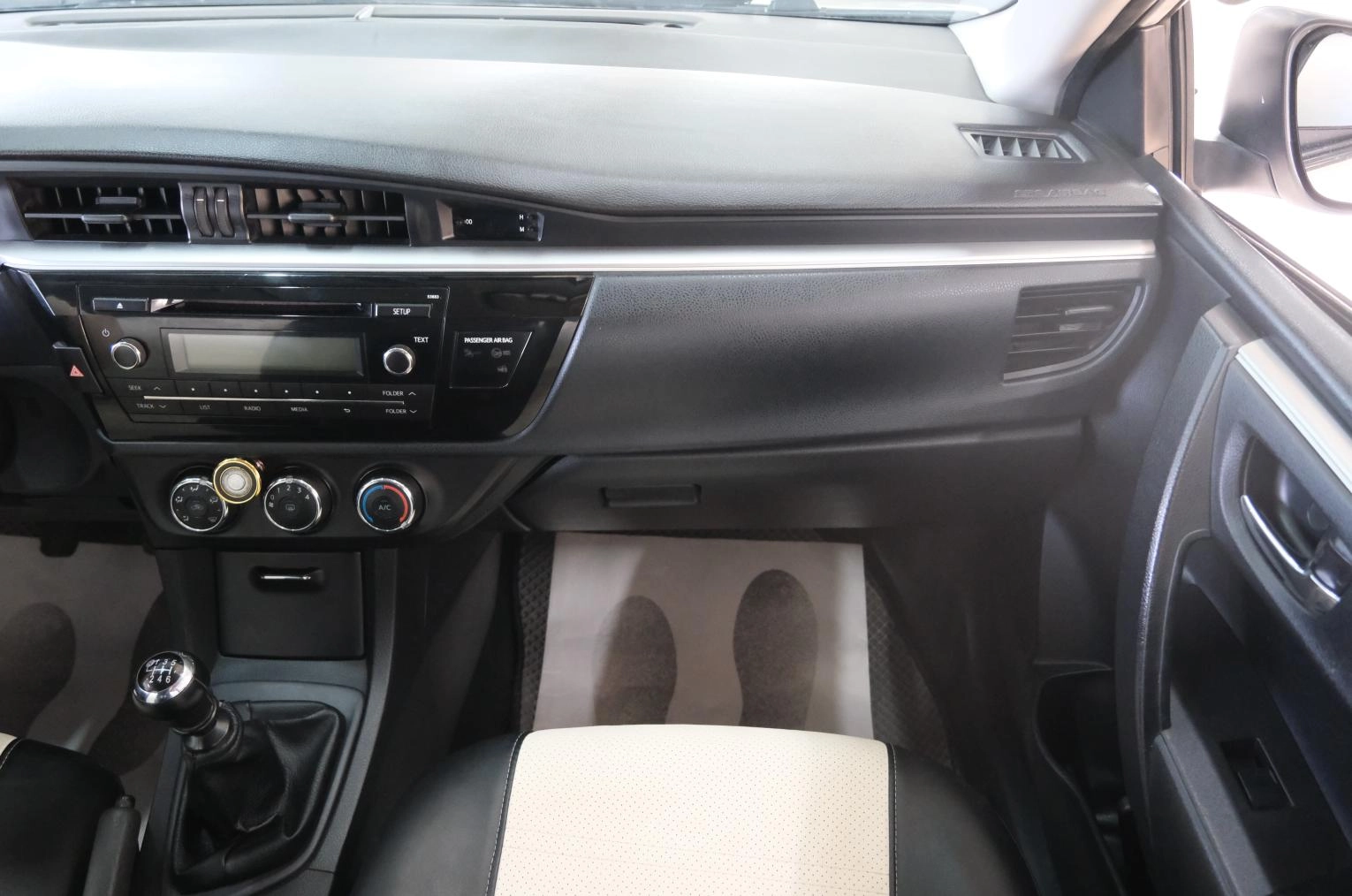 Toyota Corolla 18 из 23