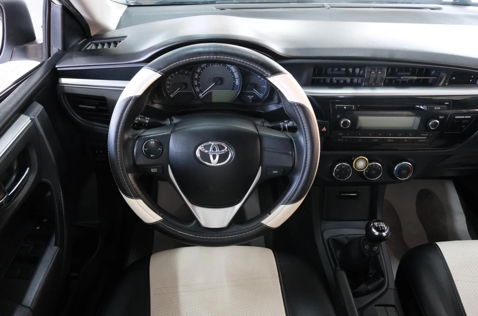 Toyota Corolla 11 из 23