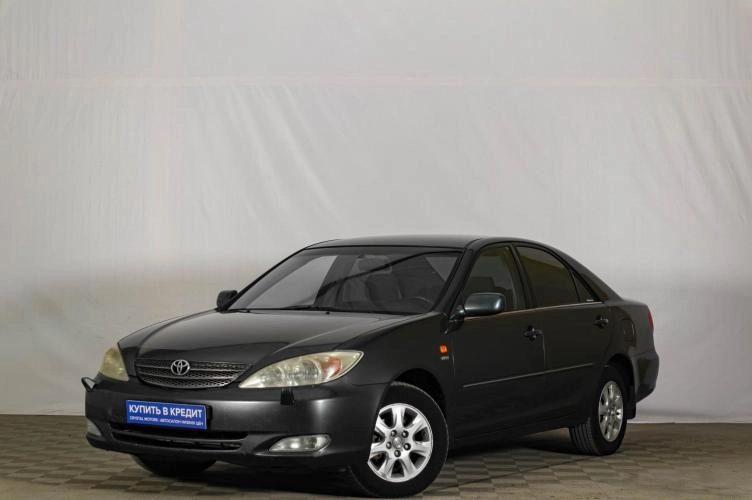 Toyota Camry 3 из 5