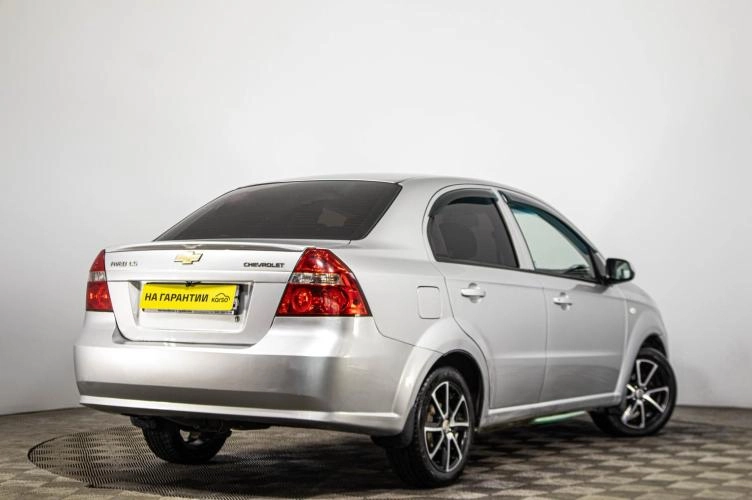 Chevrolet Aveo 4 из 5