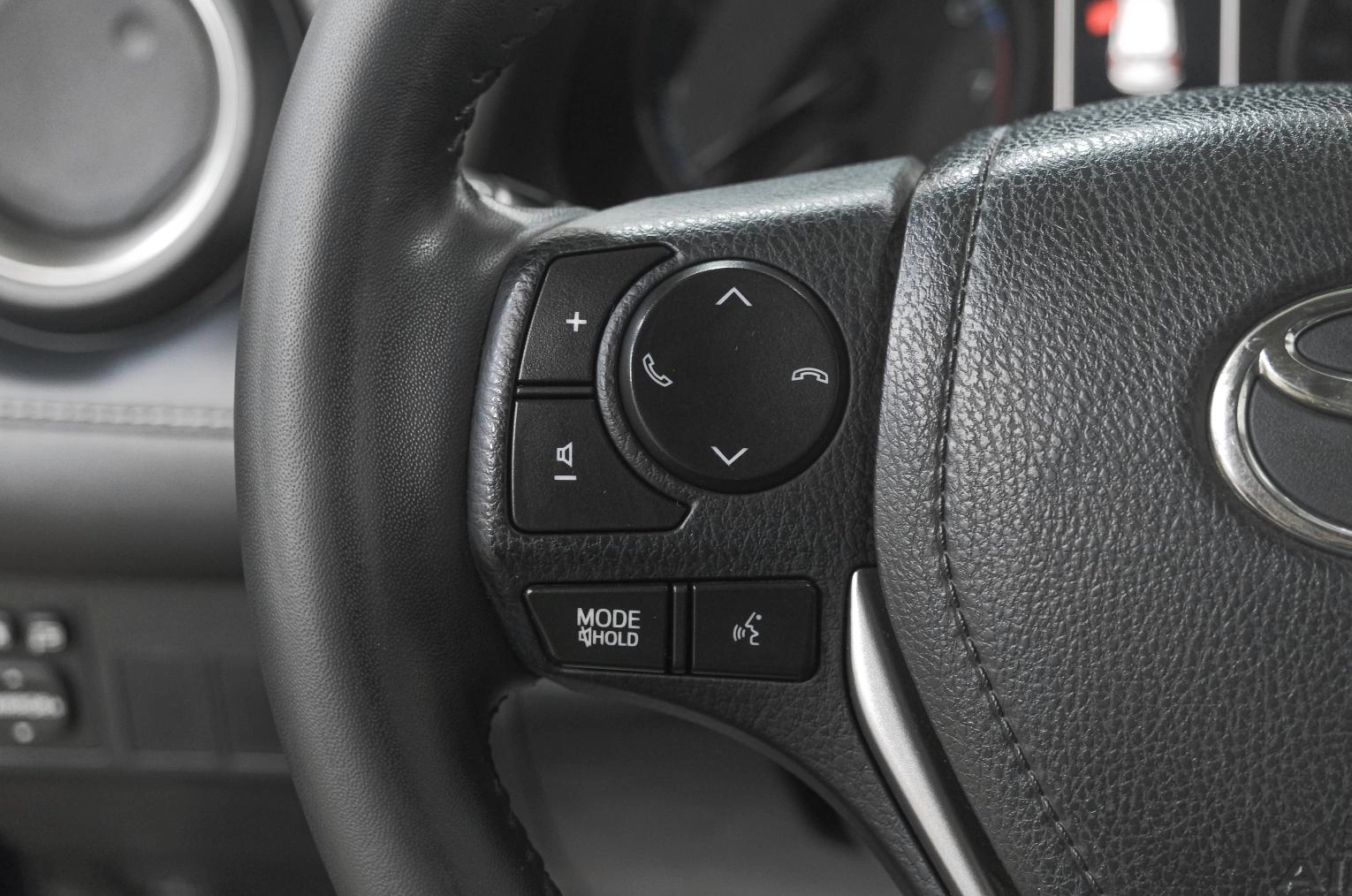 Toyota RAV4 13 из 26