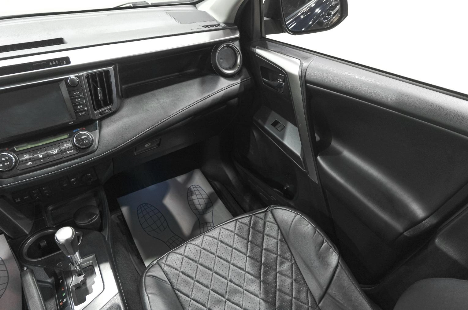 Toyota RAV4 10 из 26