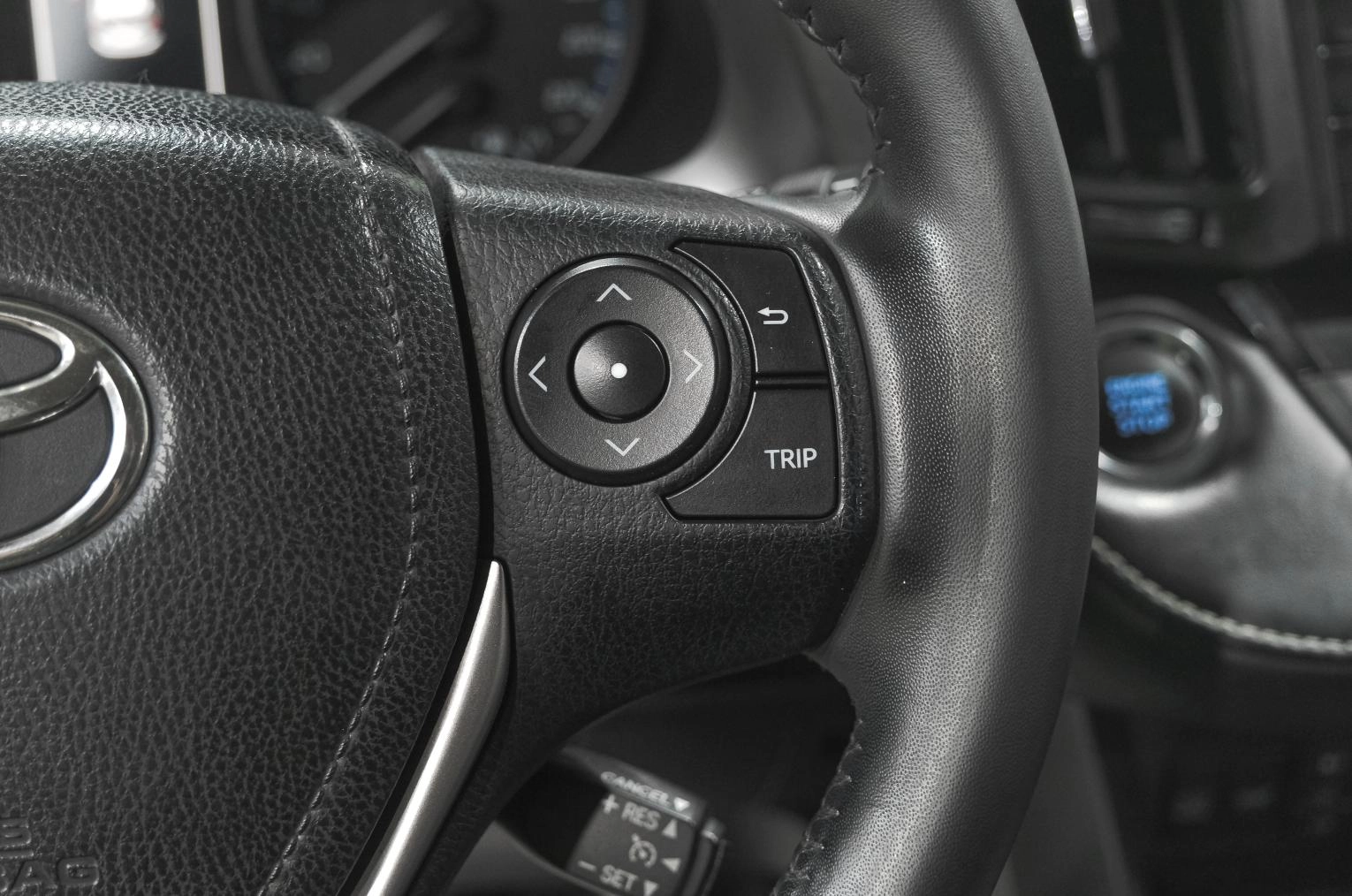 Toyota RAV4 14 из 26