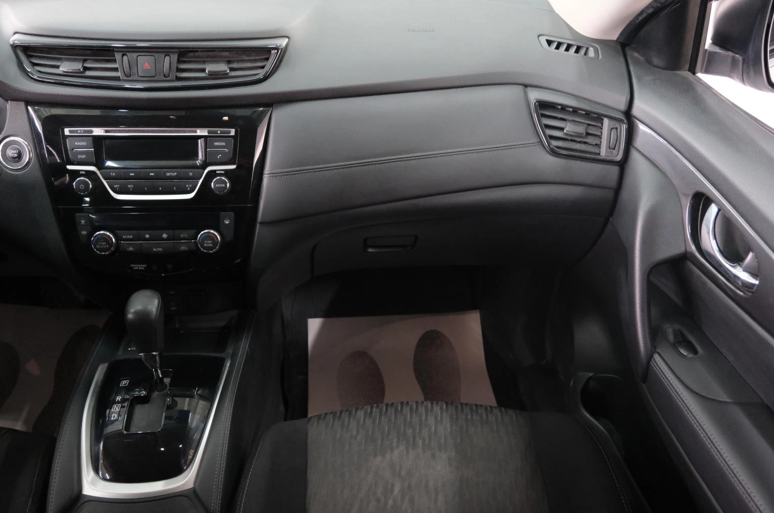 Nissan X-Trail 17 из 23