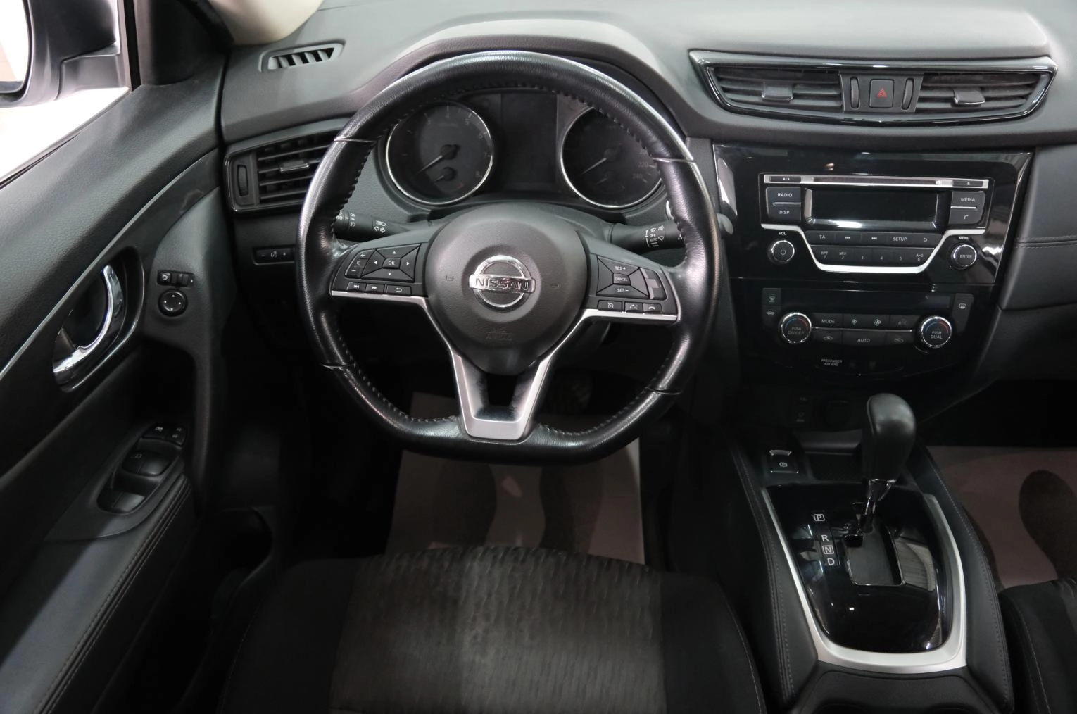 Nissan X-Trail 11 из 23