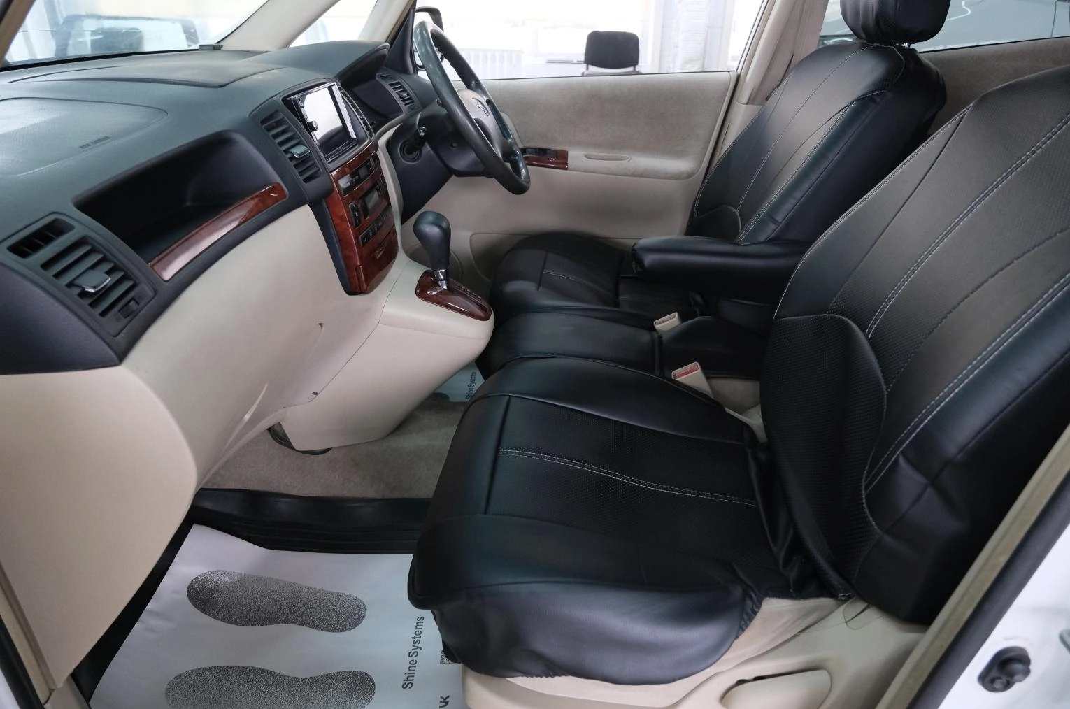 Toyota Corolla Spacio 19 из 22