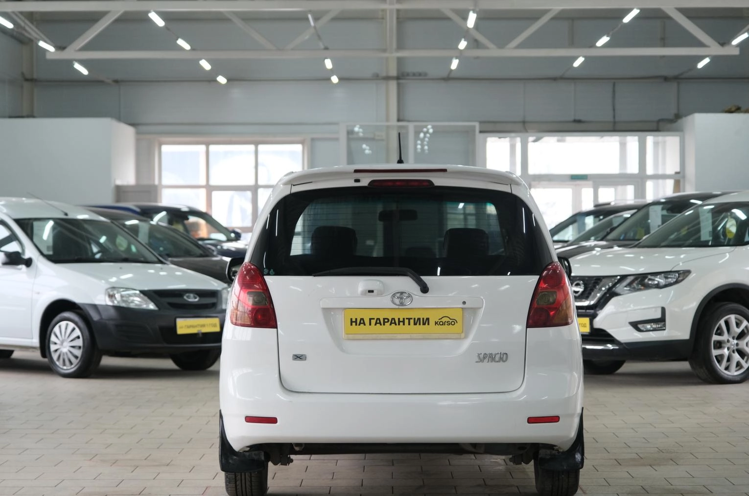 Toyota Corolla Spacio 5 из 22