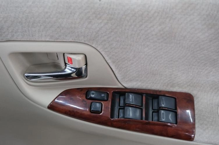 Toyota Corolla Spacio 8 из 22