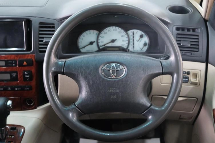 Toyota Corolla Spacio 12 из 22